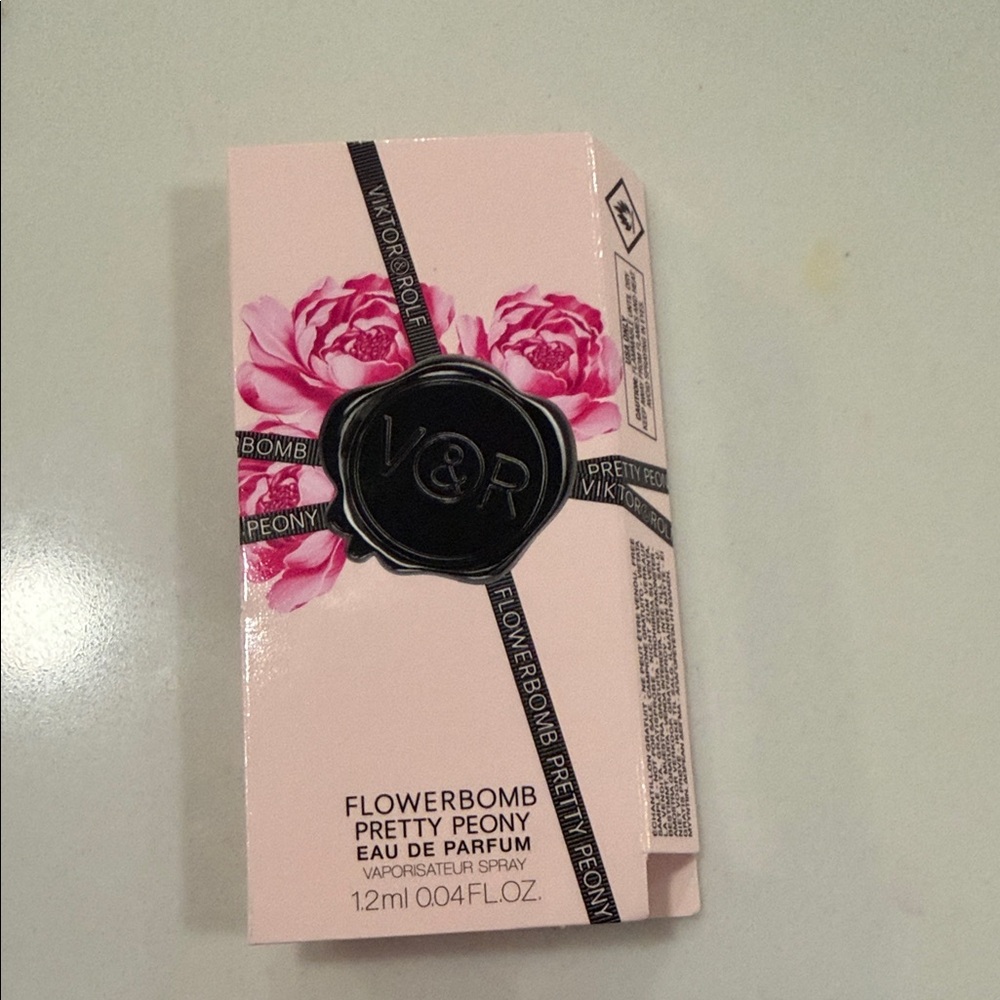Viktor & Rolf Flowerbomb Pretty Peony Eau de Parfum - Pink & Black Accents